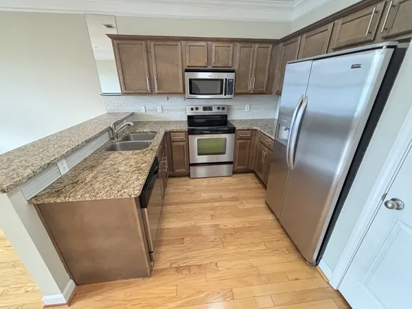 $1,695 | 2310 Elliott Avenue, Unit 416, Nashville, TN 37204