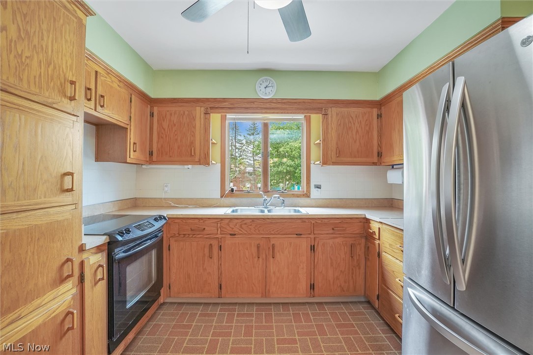 15770 Whitney Road Strongsville, OH 44136 - Photo 8 of 28 Gallery Image 8