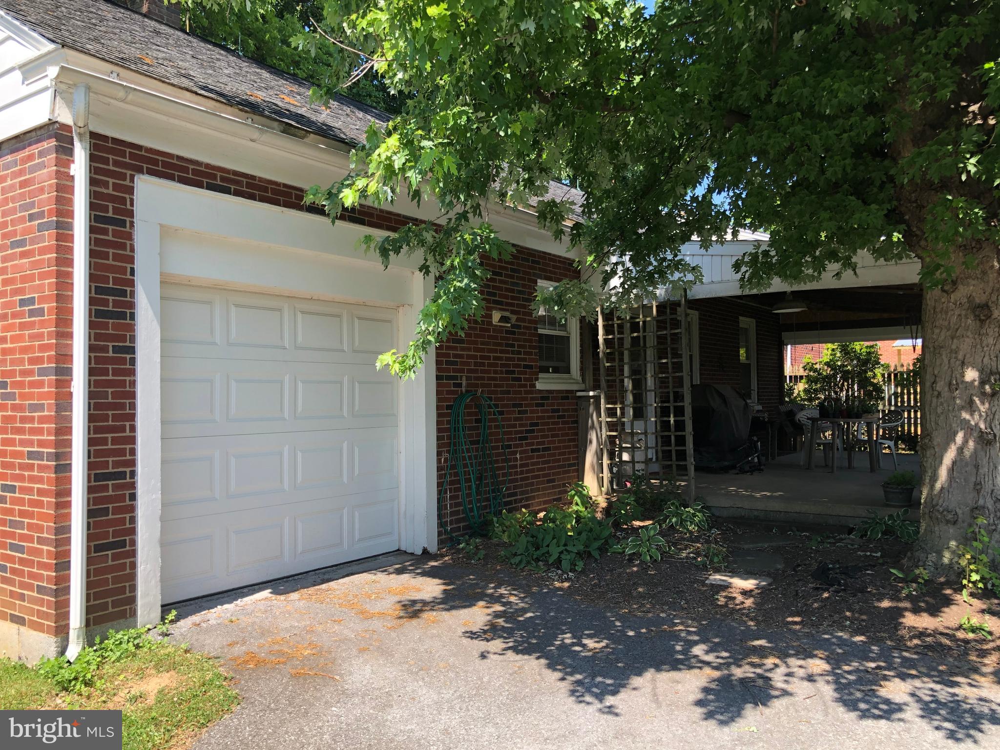 846 Eden Road Lancaster, PA 17601 - Photo 2 of 3