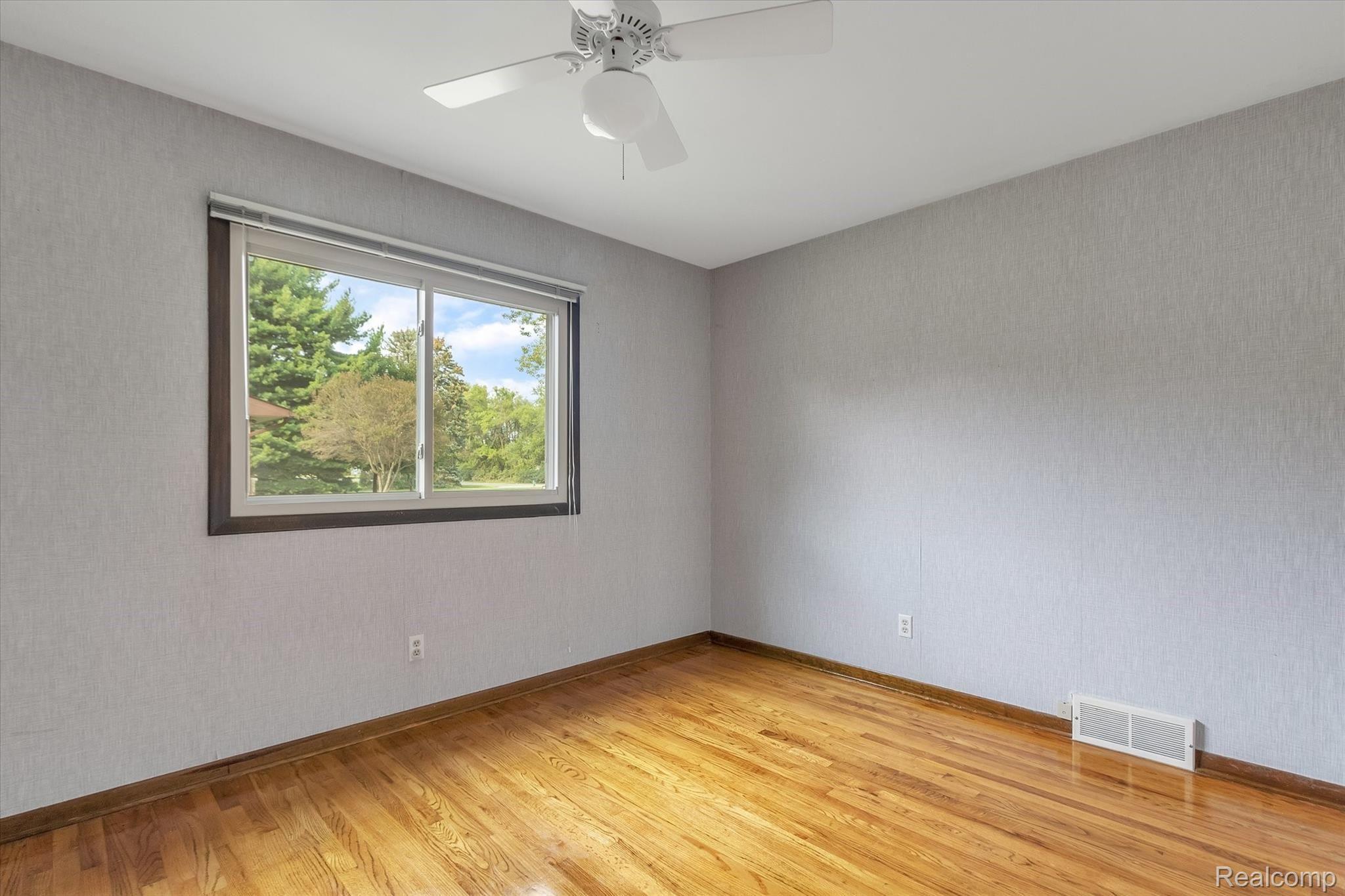 8926 Hannan Road Wayne, MI 48184 - Photo 25 of 54 25-8926-Hannan-Rd-WindowStill-Real-Estate-Photography-24.jpg