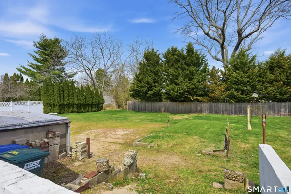 $450,000 | 14 Coburn Avenue, Stonington, CT 06355
