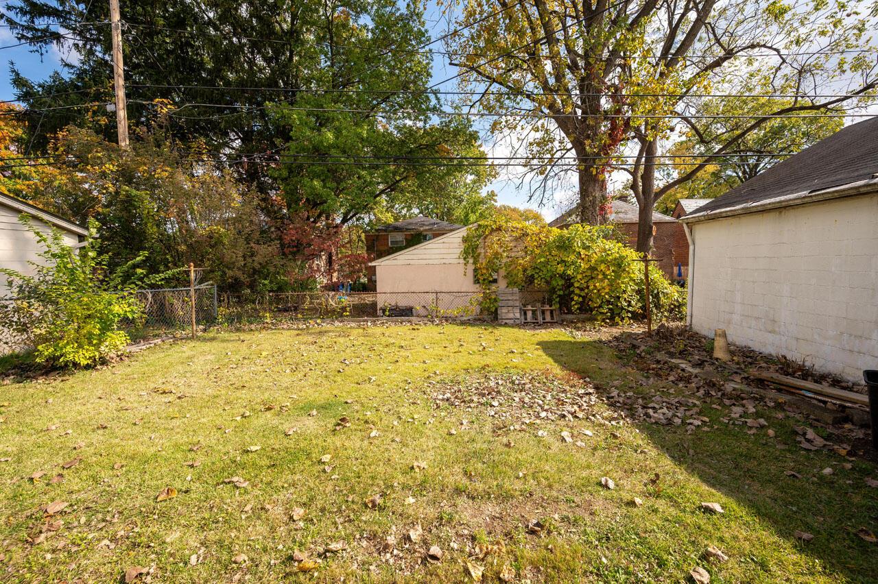 570 Enfield Road Columbus, OH 43209 - Photo 11 of 46 570 Enfield Rd-10
