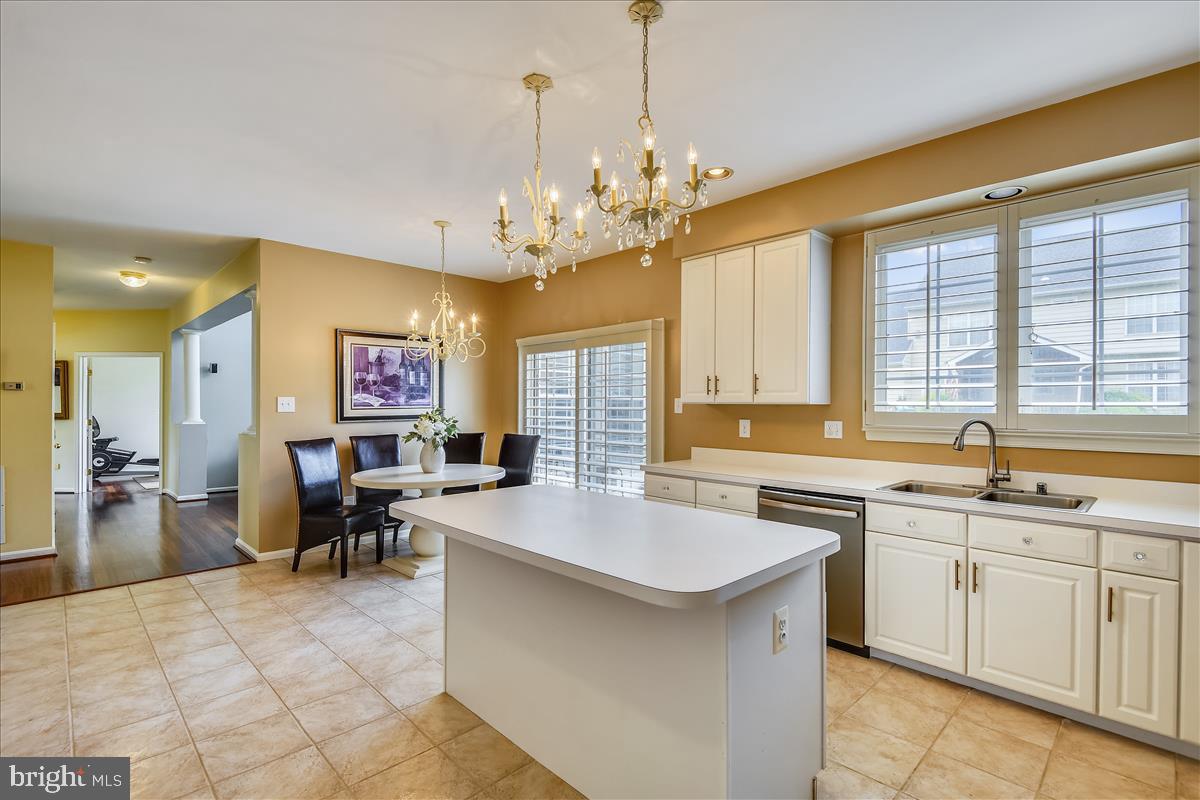 788 Sunny Chapel Road Odenton, MD 21113 - Photo 26 of 64 Fully Appointed Kitchen