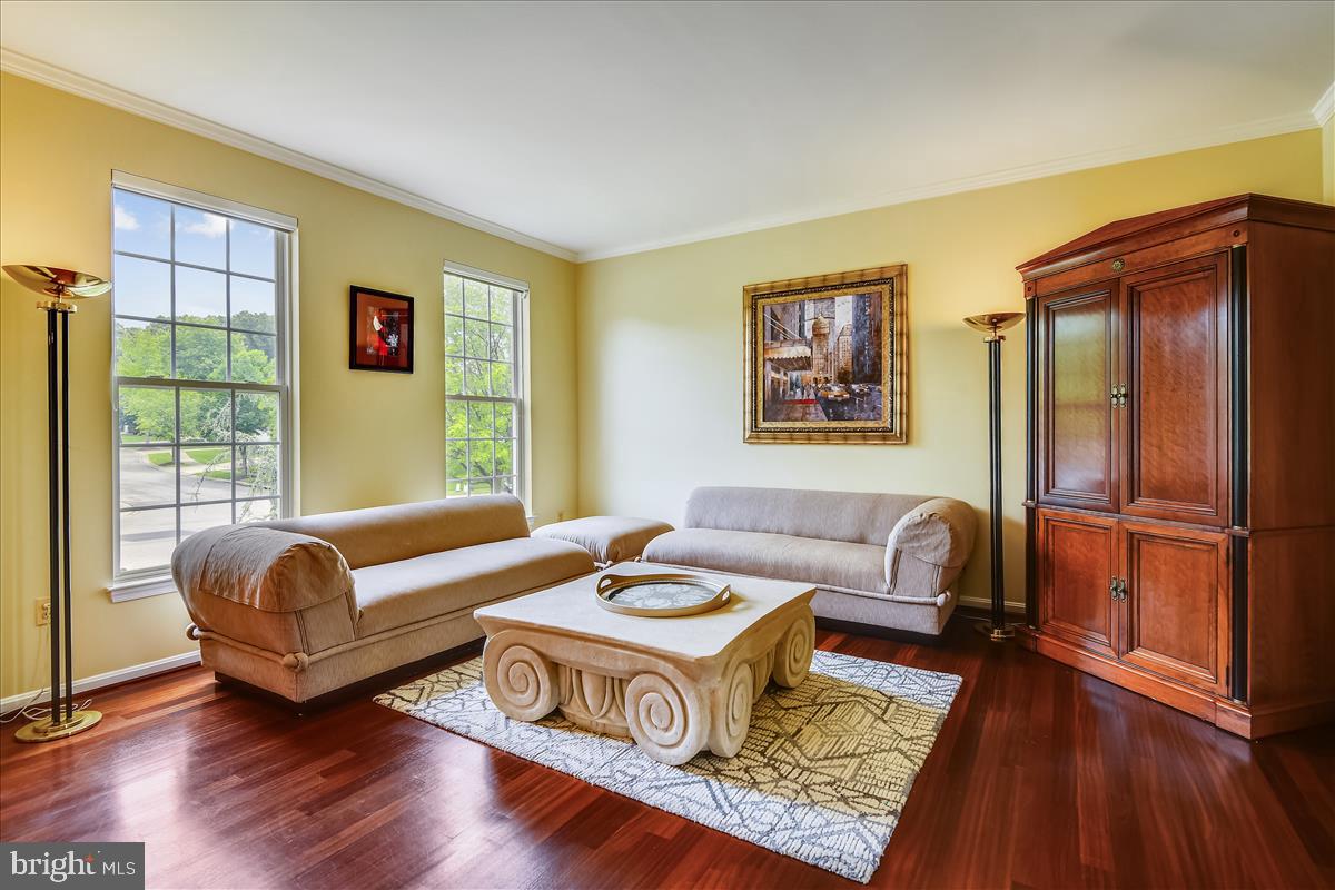 788 Sunny Chapel Road Odenton, MD 21113 - Photo 8 of 64 Living Room