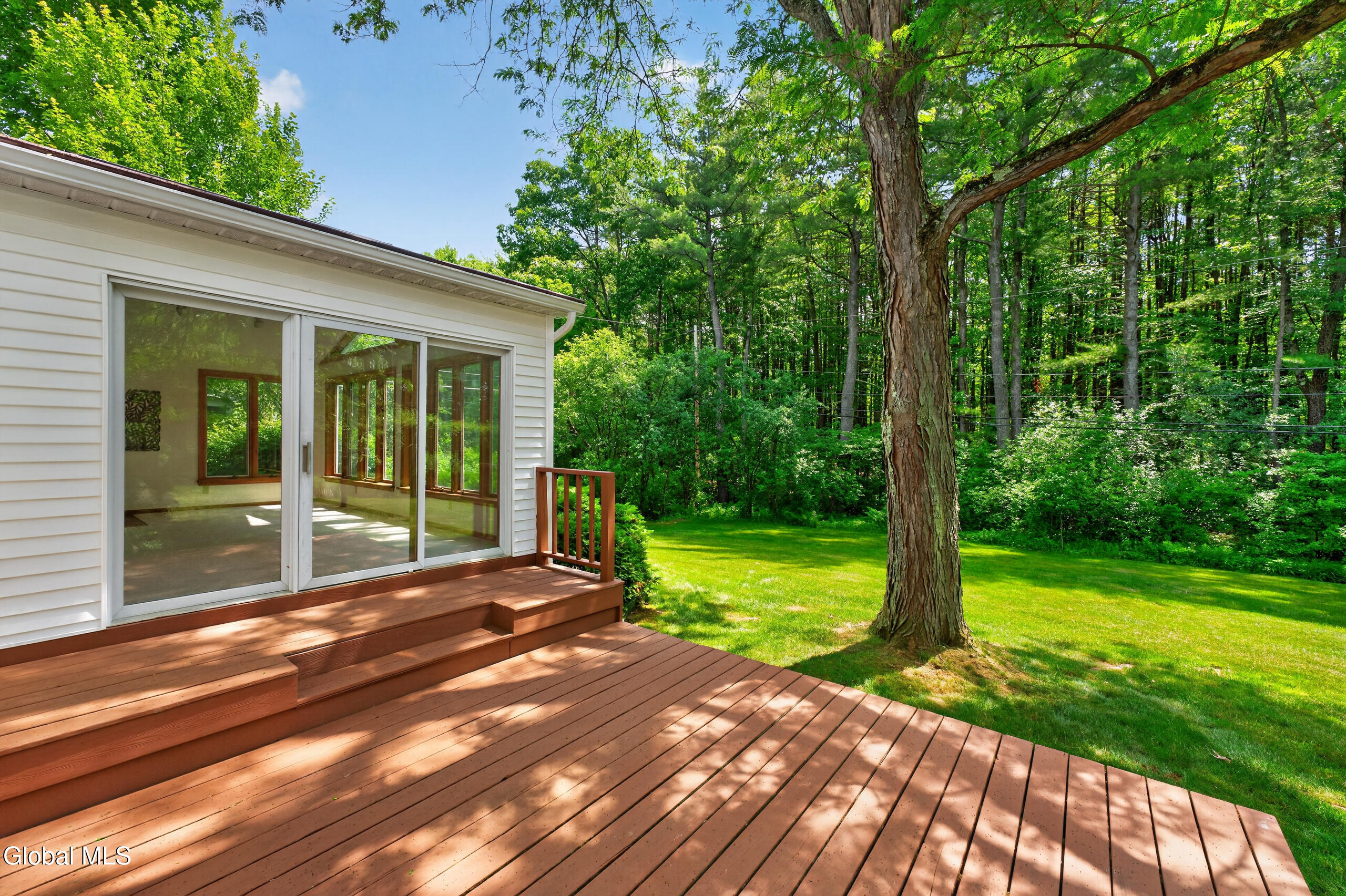 1222 Hempstead Road Niskayuna, NY 12309 - Photo 51 of 52 Yard 6