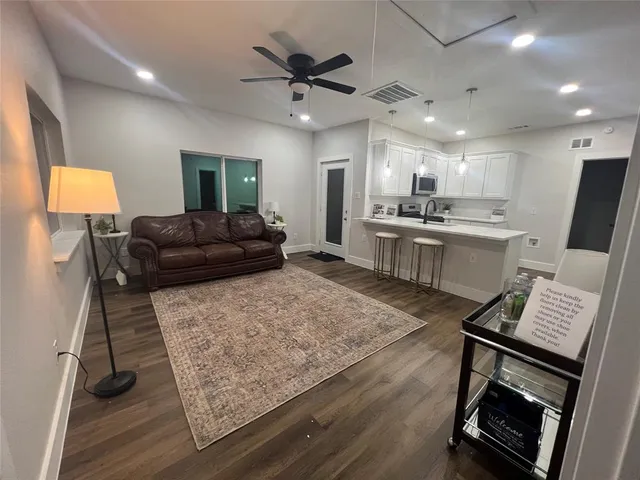 $2,400 | 6675 Half Elm Street, Frisco, TX 75034