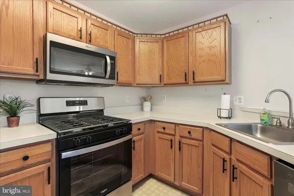 $192,000 | 2029 Windsong Drive, Unit 3D, Hagerstown, MD 21740