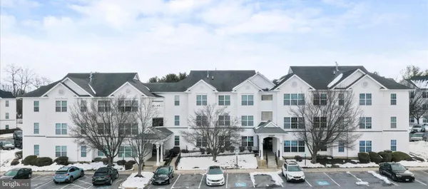 $192,000 | 2029 Windsong Drive, Unit 3D, Hagerstown, MD 21740