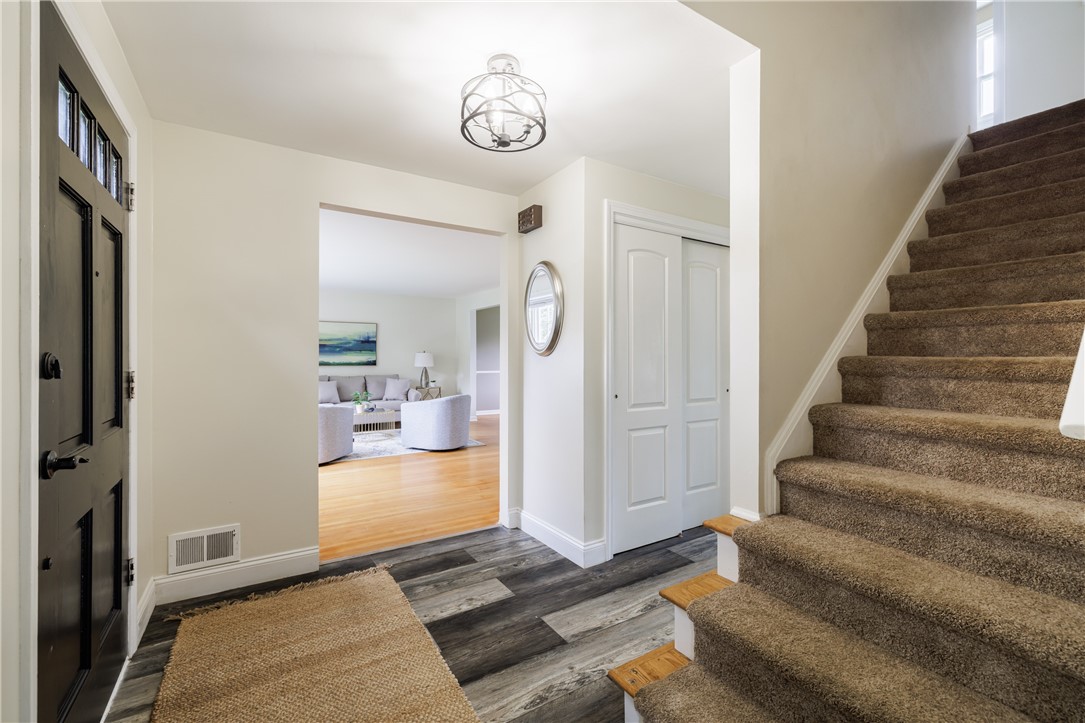 23 Lookout View Road Perinton, NY 14450 - Photo 4 of 34 Gallery Image 4