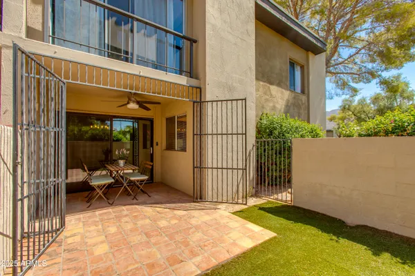 $399,900 | 4201 East Camelback Road, Unit 41, Phoenix, AZ 85018