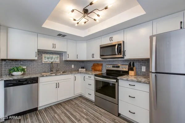 $399,900 | 4201 East Camelback Road, Unit 41, Phoenix, AZ 85018