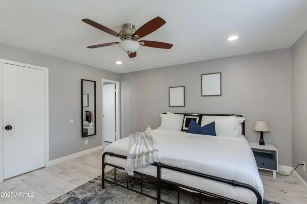 $399,900 | 4201 East Camelback Road, Unit 41, Phoenix, AZ 85018