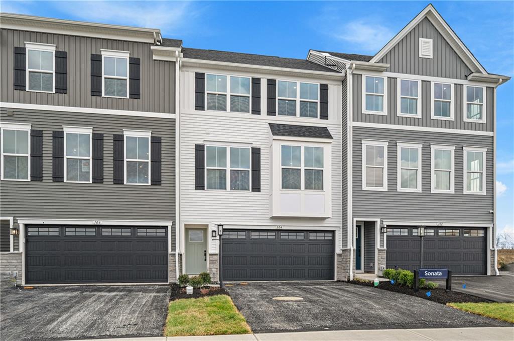 104 Scenic Ridge Drive Venetia, PA 15367 - Photo 2 of 32