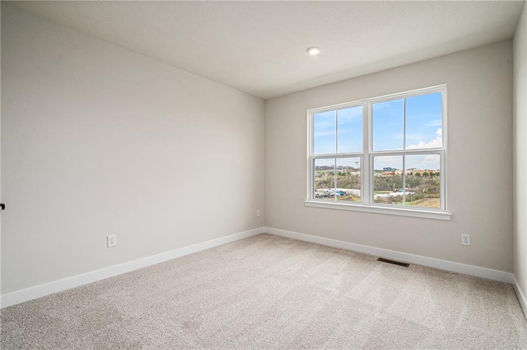 104 Scenic Ridge Drive Venetia, PA 15367 - Photo 27 of 32 Bedroom 2