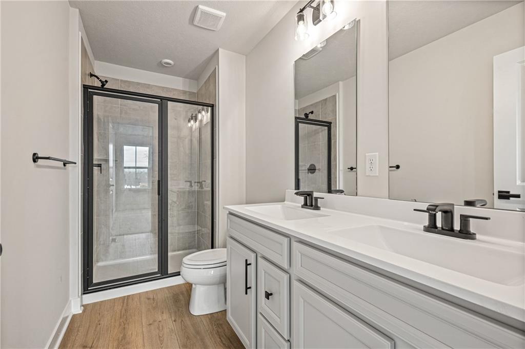 104 Scenic Ridge Drive Venetia, PA 15367 - Photo 30 of 32 Primary bathroom