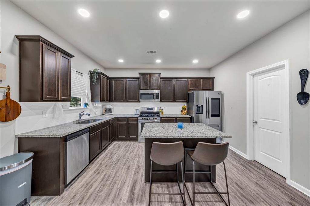104 South Fortune Way Dallas, GA 30157 - Photo 11 of 40 Gallery Image 11