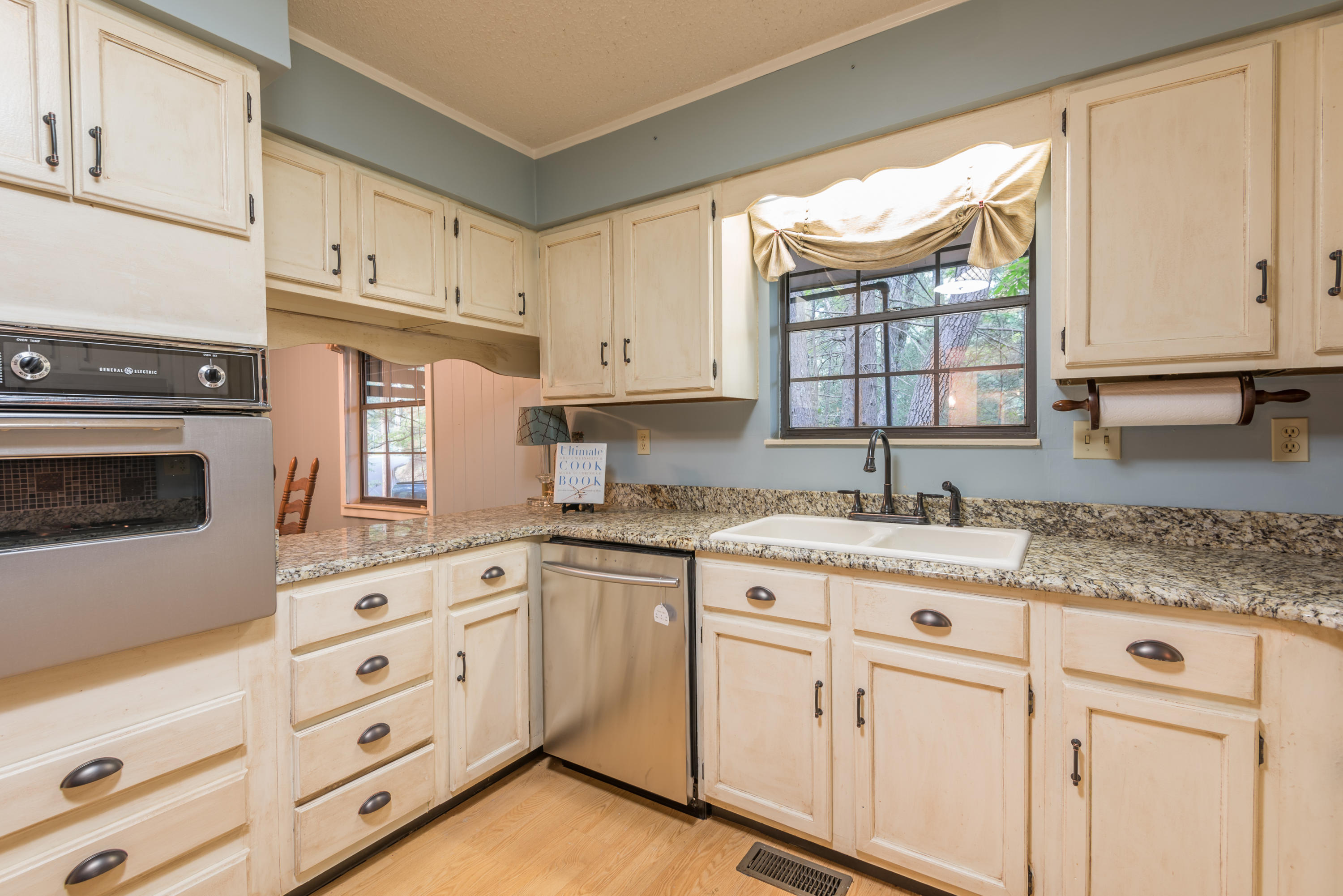 537 Bruce Road Gatlinburg, TN 37738 - Photo 8 of 31 537BruceRd-14