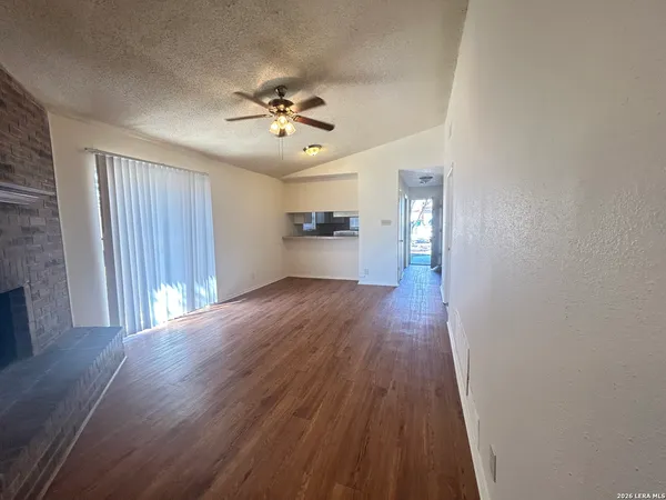 $1,250 | 6306 Worchester Knoll, San Antonio, TX 78233