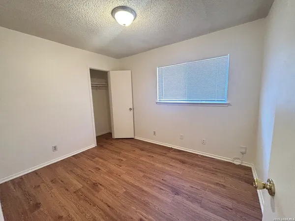 $1,250 | 6306 Worchester Knoll, San Antonio, TX 78233