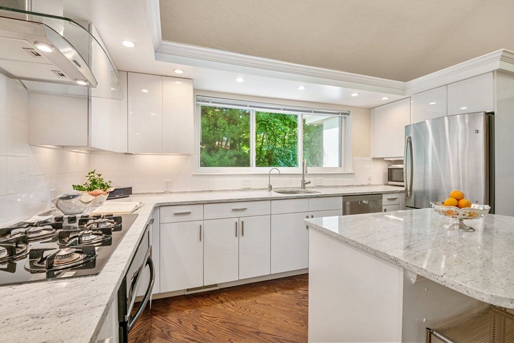 6 Wareland Road Wellesley, MA 02481 - Photo 11 of 26 Gallery Image 11