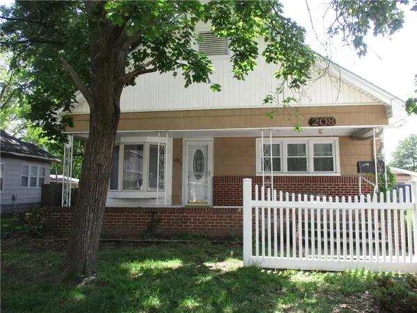$85,000 | 208 East 21st Street, Pittsburg, KS 66762