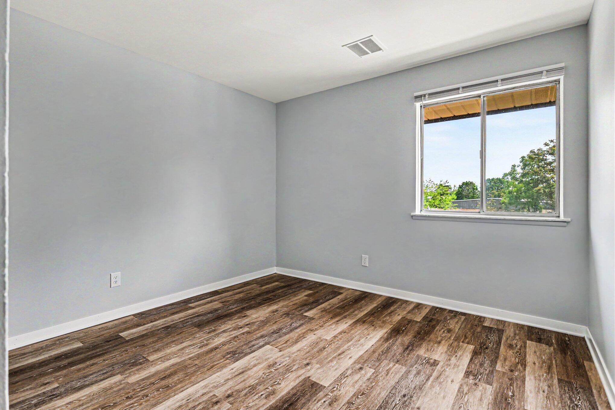 734 West Kilgore Road, Unit 303 Kalamazoo, MI 49008 - Photo 18 of 33 Bedroom