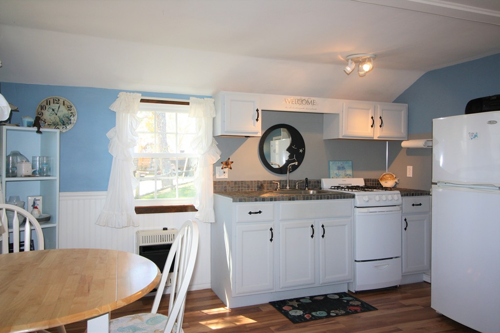 291 Lower County Road, Unit A Dennis, MA 02639 - Photo 4 of 17 Gallery Image 4