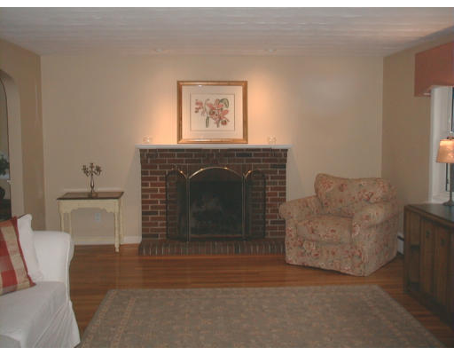 33 Brooksweld Road Canton, MA 02021 - Photo 2 of 11