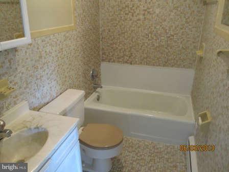5207 Shelbourne Road Baltimore, MD 21227 - Photo 12 of 18 Interior (General)