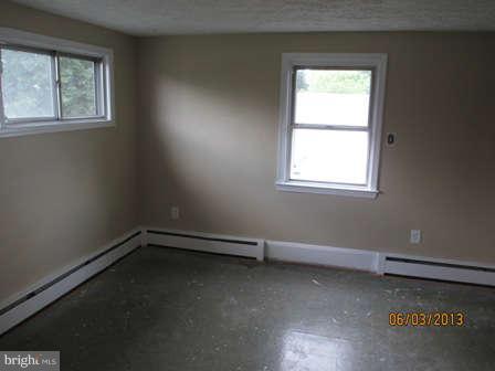 5207 Shelbourne Road Baltimore, MD 21227 - Photo 15 of 18 Interior (General)