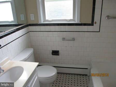 5207 Shelbourne Road Baltimore, MD 21227 - Photo 6 of 18 Bath
