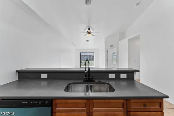 $1,650 | 1054 Southeast 10th Street, Cape Coral, FL 33990