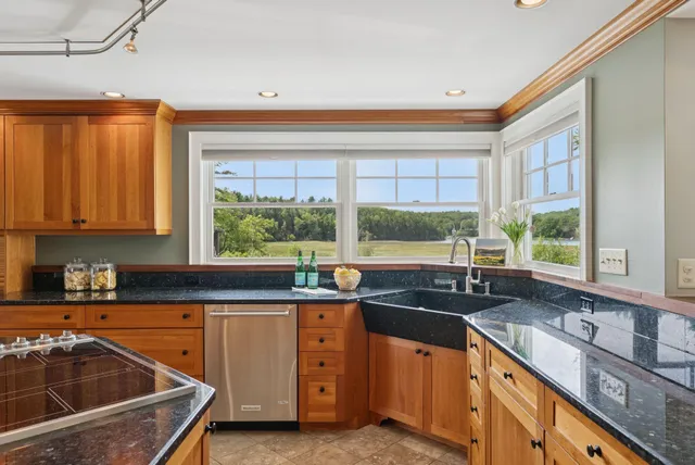 $2,299,000 | 15 Thunder Road, Saco, ME 04072