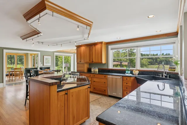 $2,299,000 | 15 Thunder Road, Saco, ME 04072