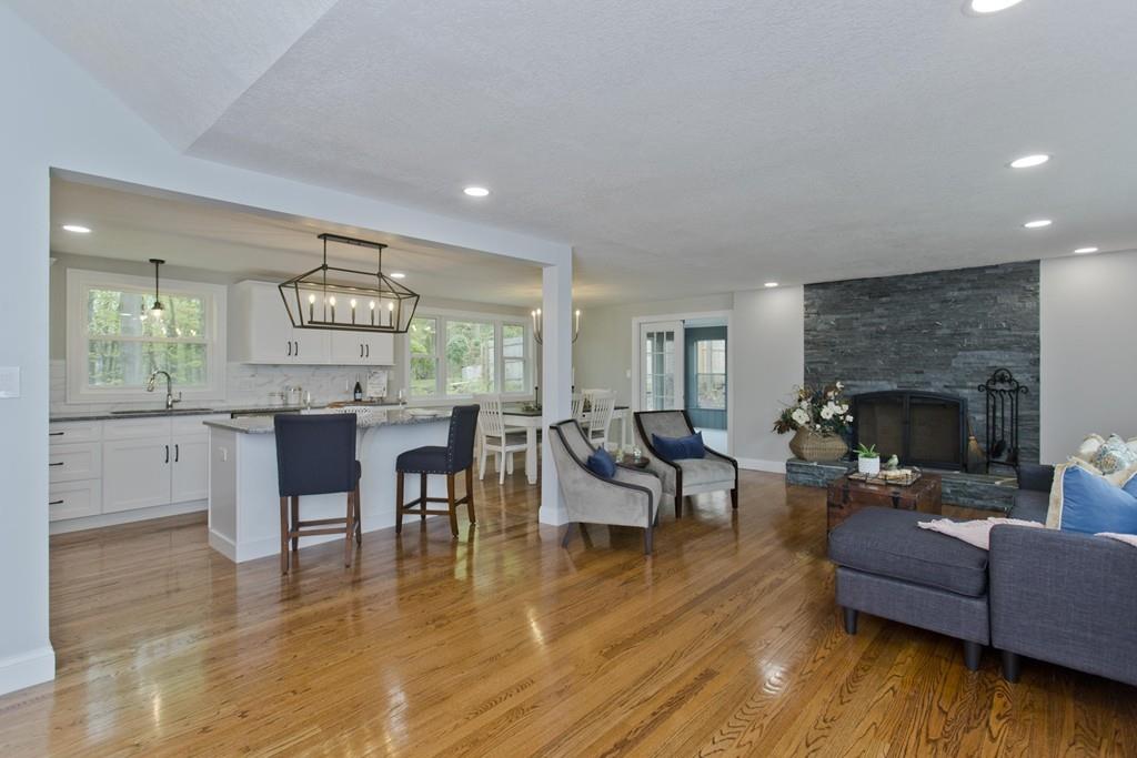 51 Hillview Road Holyoke, MA 01040 - Photo 2 of 33