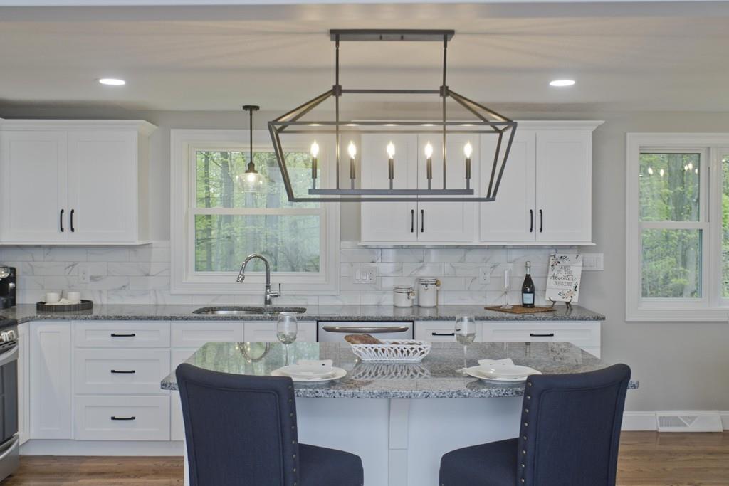 51 Hillview Road Holyoke, MA 01040 - Photo 3 of 33