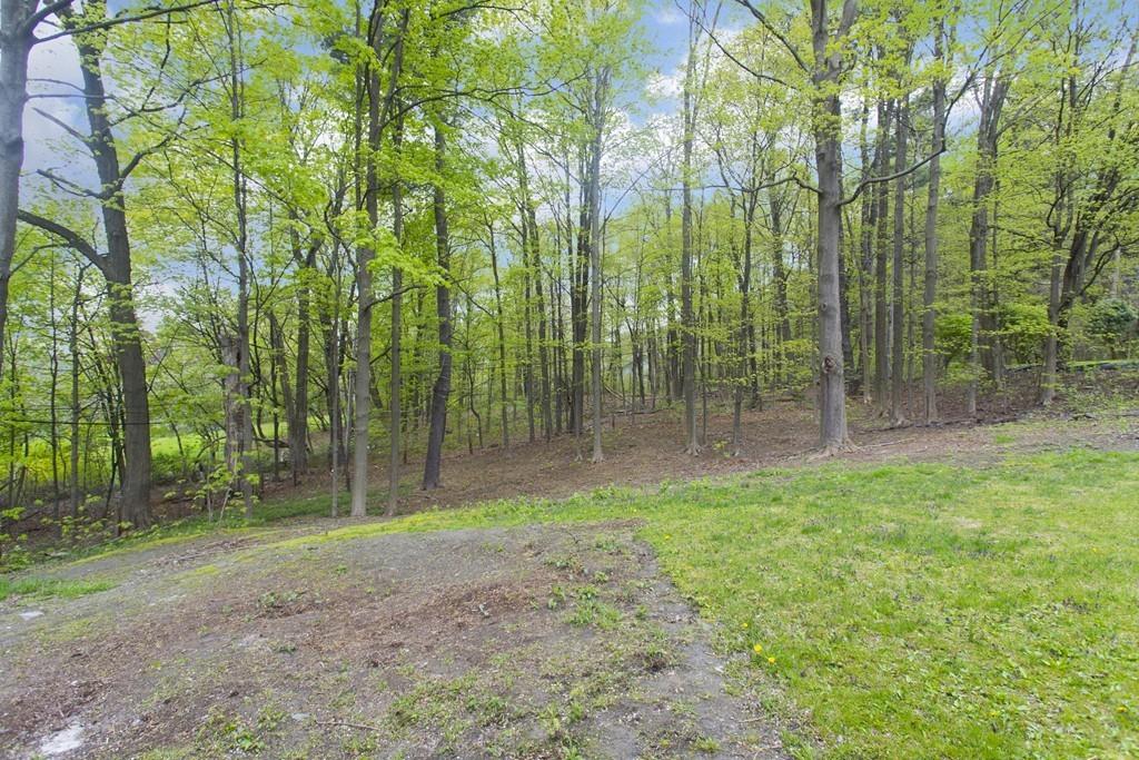 51 Hillview Road Holyoke, MA 01040 - Photo 32 of 33