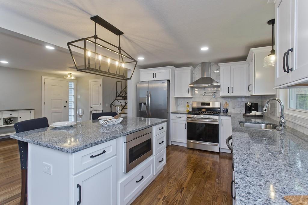 51 Hillview Road Holyoke, MA 01040 - Photo 6 of 33