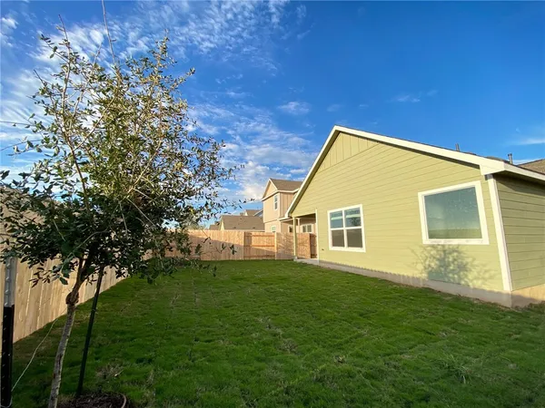 $1,895 | 320 Majestic Cedar Court, Liberty Hill, TX 78642