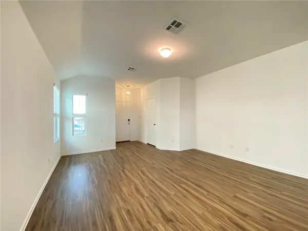 $1,895 | 320 Majestic Cedar Court, Liberty Hill, TX 78642