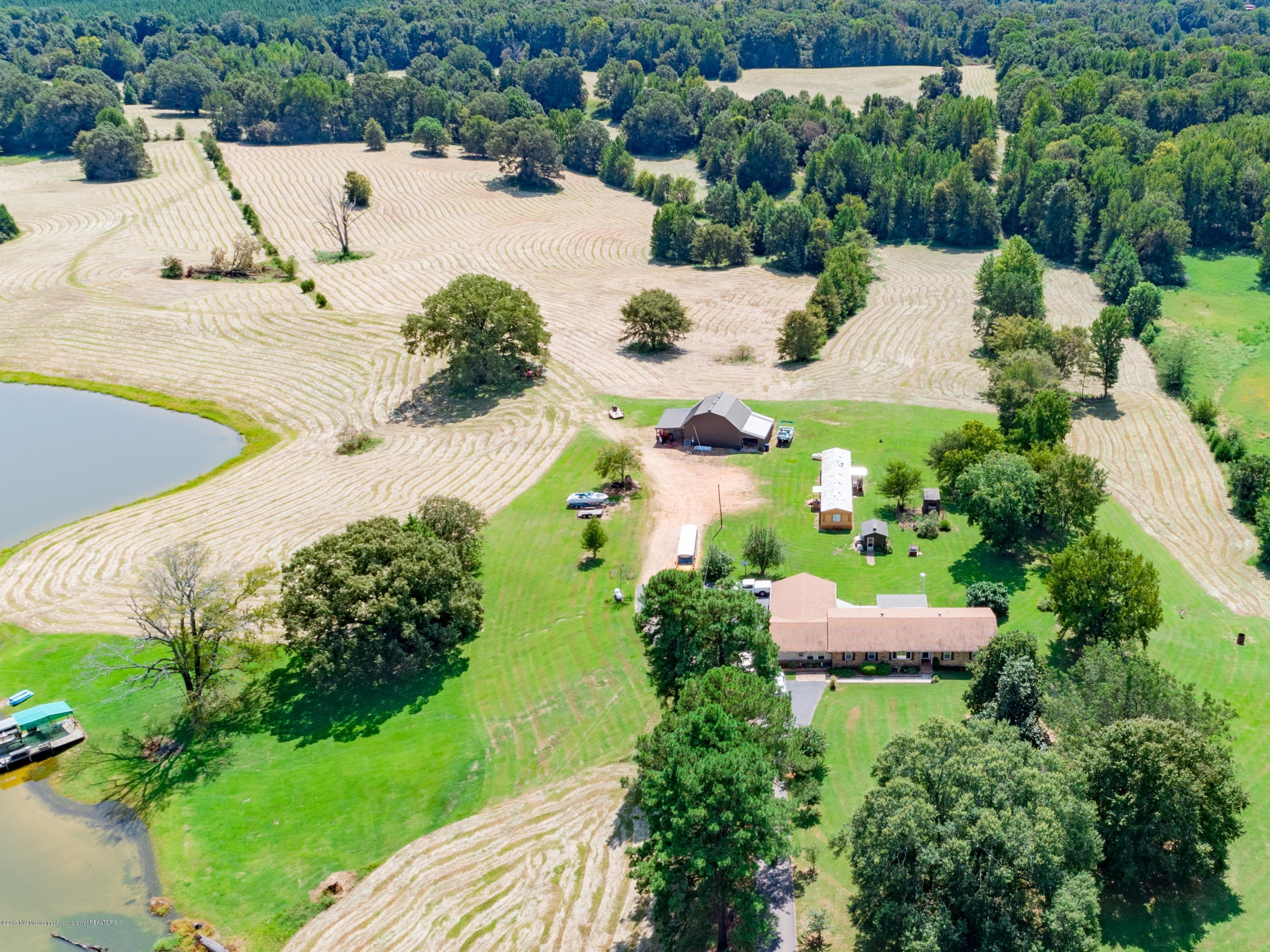 4667 North Crockett Road Sarah, MS 38665 - Photo 6 of 37 DJI_0036-HDR (2)