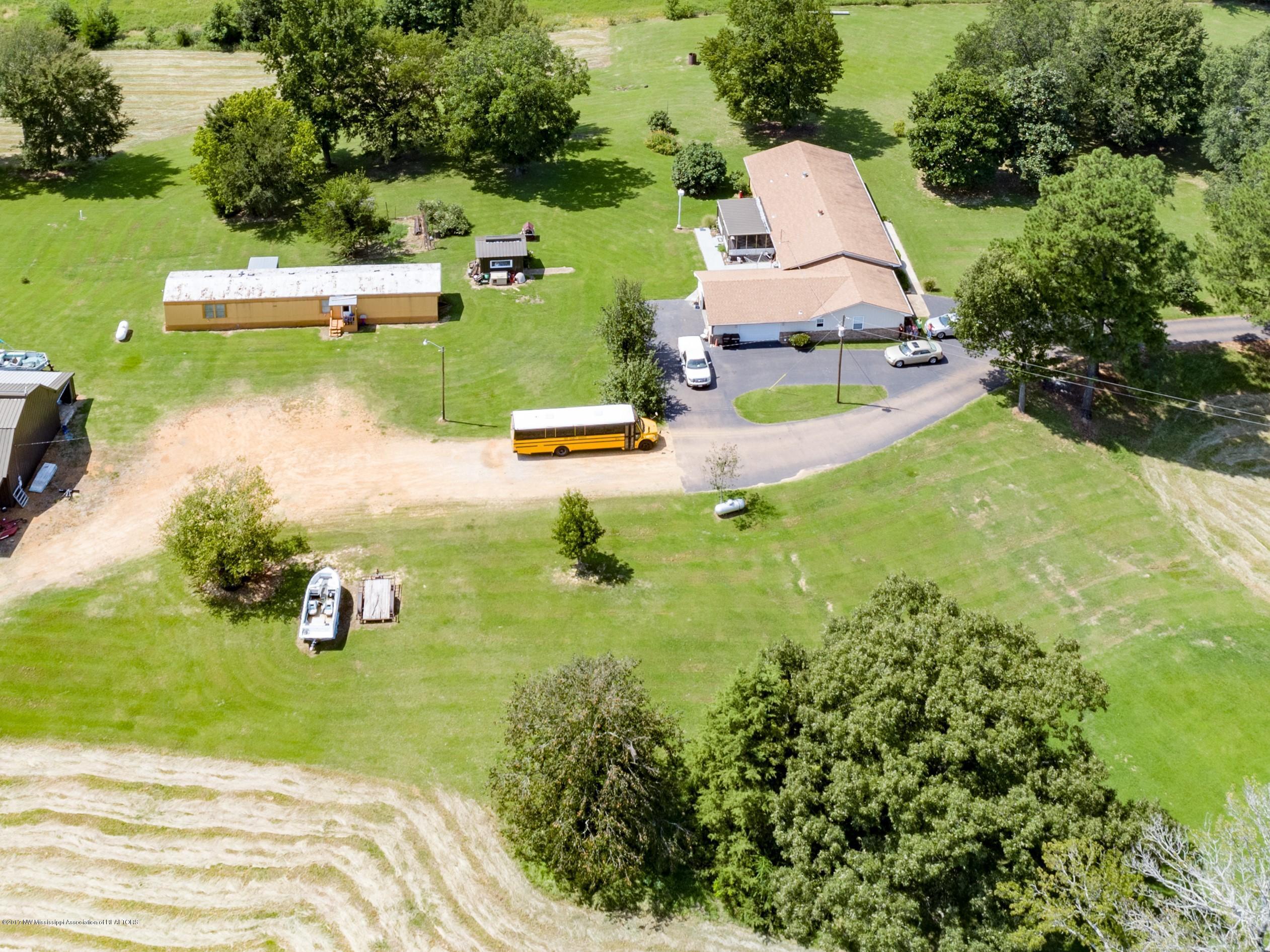 4667 North Crockett Road Sarah, MS 38665 - Photo 9 of 37 DJI_0016-HDR