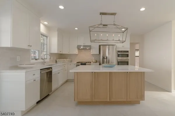 $1,395,000 | 7 Sycamore Way, Warren, NJ 07059