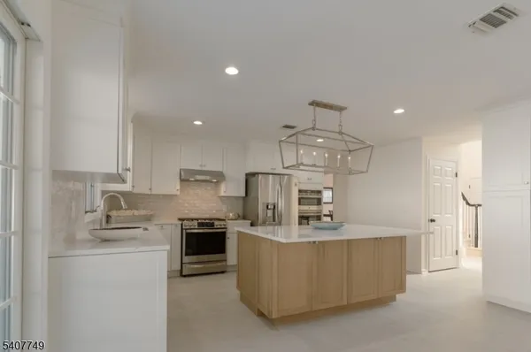 $1,395,000 | 7 Sycamore Way, Warren, NJ 07059