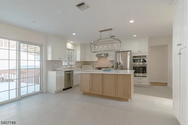 $1,395,000 | 7 Sycamore Way, Warren, NJ 07059