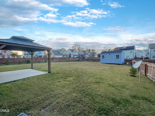 $335,000 | 532 Willow Breeze Court, Zebulon, NC 27597