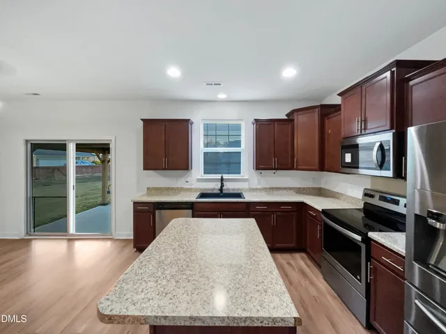 $335,000 | 532 Willow Breeze Court, Zebulon, NC 27597