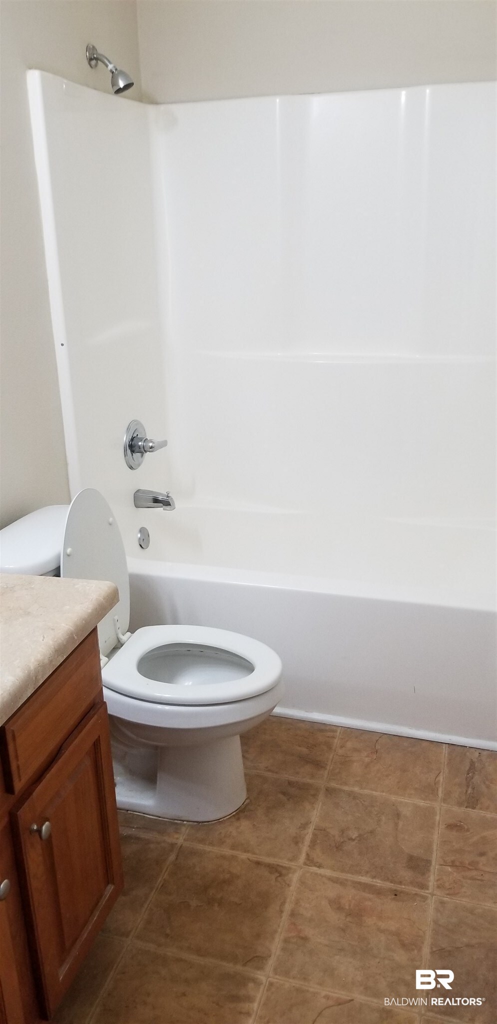 22816 Respite Lane Foley, AL 36535 - Photo 10 of 18 Guest Bath