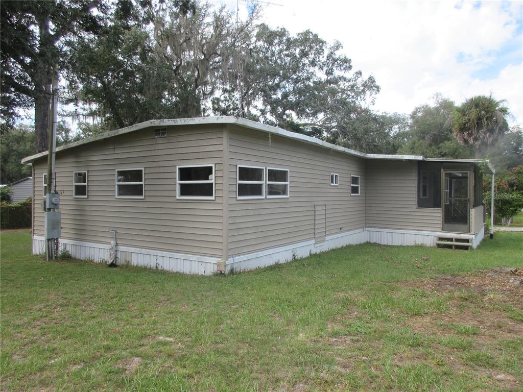 1742 Southeast 169th Terrace Road Silver Springs, FL 34488 - Photo 5 of 91 Gallery Image 5