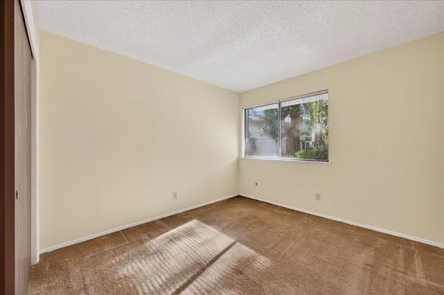 $227,500 | 4676 East Alamos Avenue, Unit 117, Fresno, CA 93726